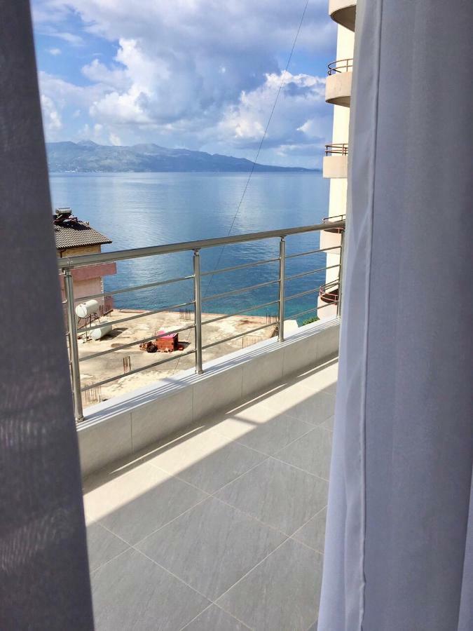 Sea And Sun Apartments Sarande Bagian luar foto